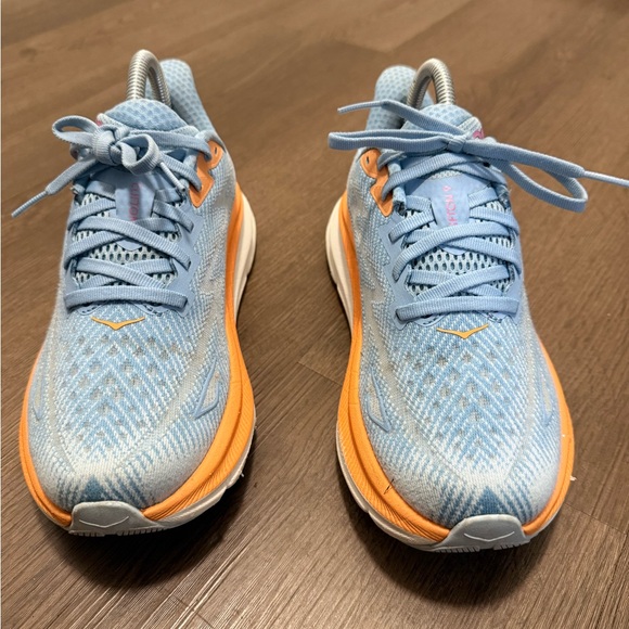 Hoka clifton 9 Women's Sky Blue and Coral Athletic Shoes - Picture 3 of 9